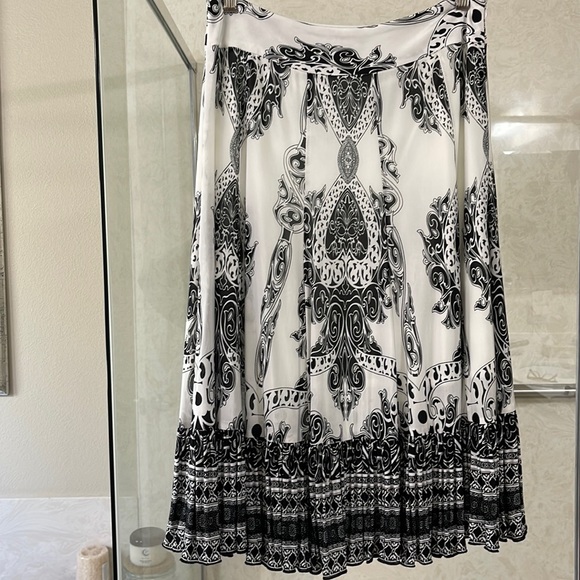 Alberto Makali Black/White Sz 6 Skirt. - Picture 1 of 6